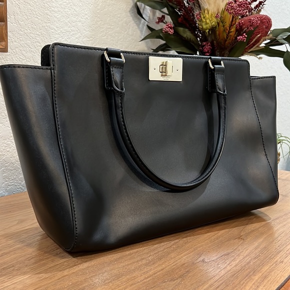 Kate Spade Kelsey Orchard Valley Smooth, Black - Picture 2 of 6